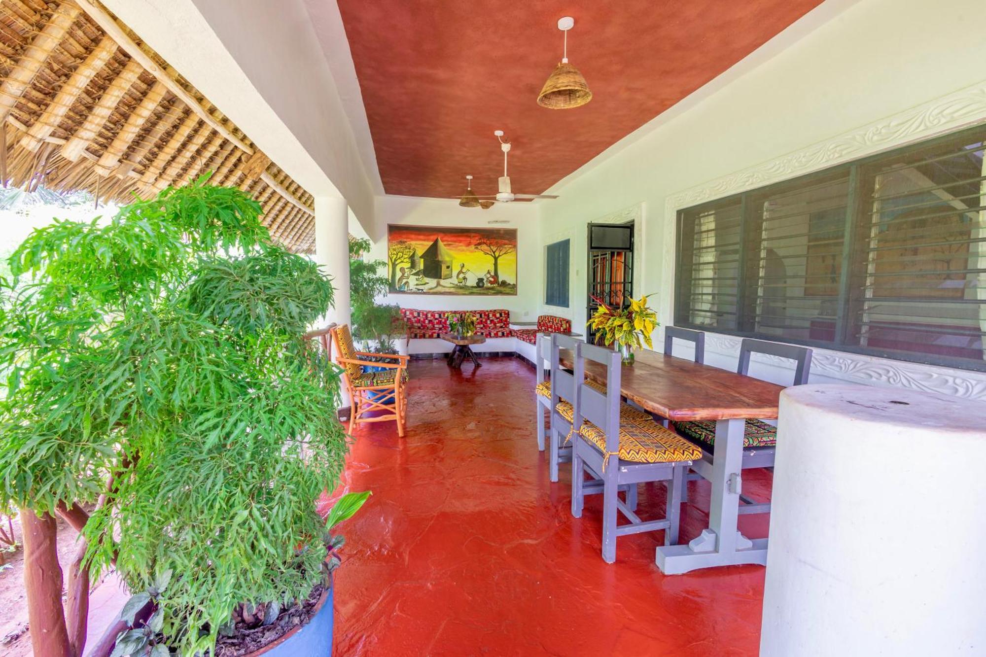 Villas Dora And Holly Playa de Diani Exterior foto