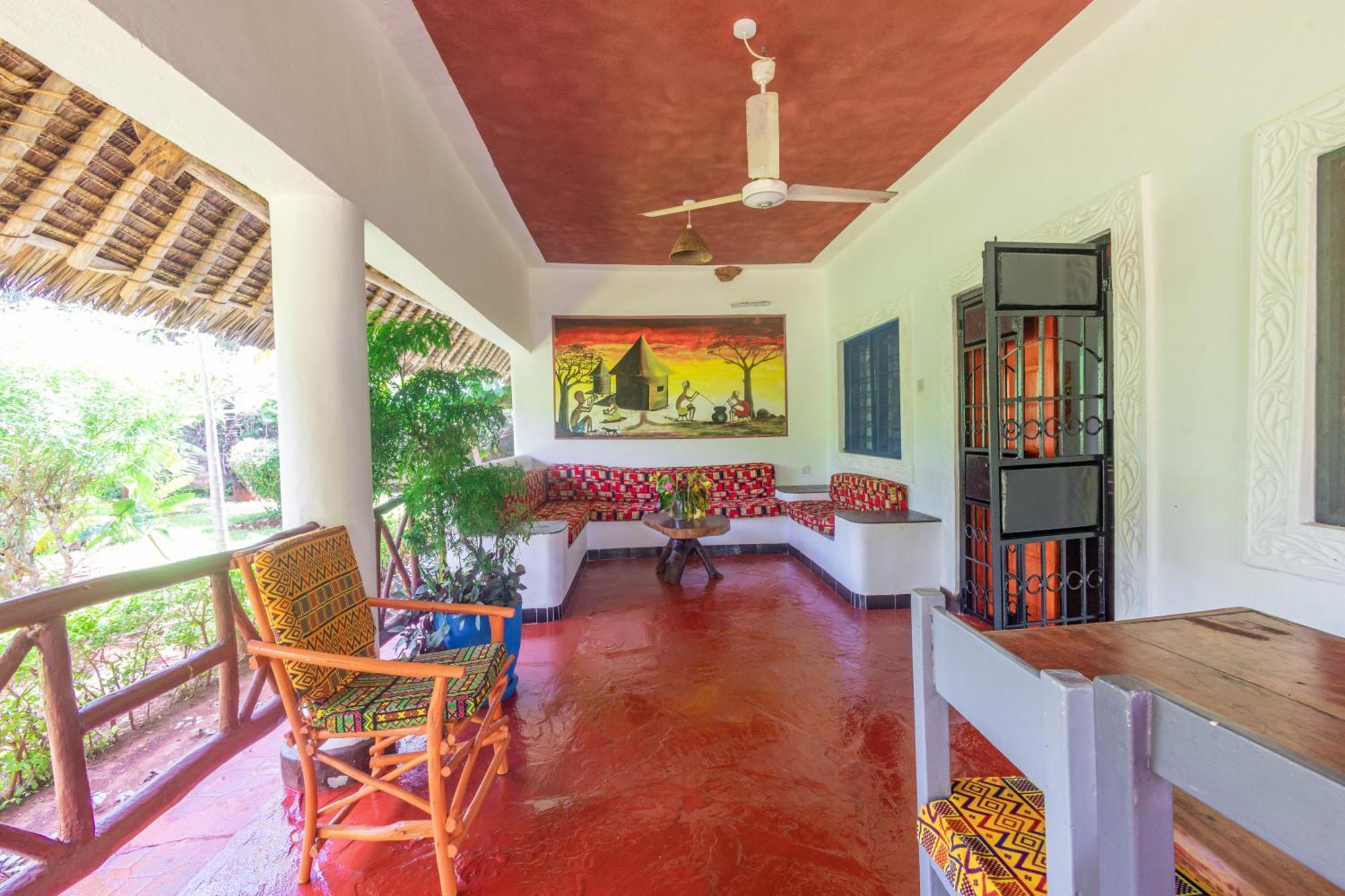 Villas Dora And Holly Playa de Diani Exterior foto