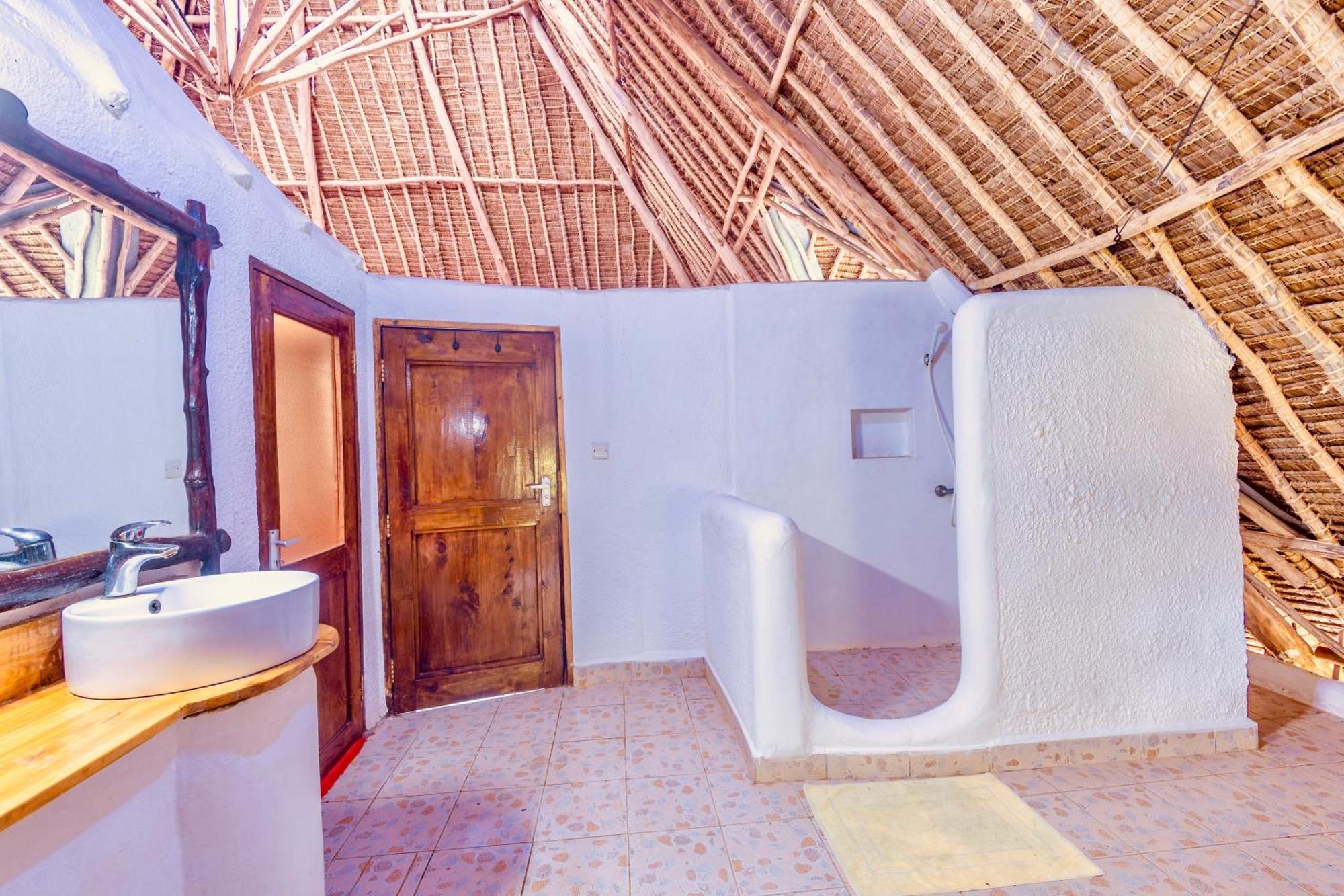 Villas Dora And Holly Playa de Diani Exterior foto